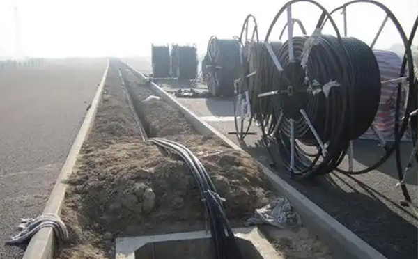 现代通信网络建设指南:肃南光缆施工全流程技术解析与质量控制 现代通信网络建设指南:肃南光缆施工全流程技术解析与质量控制